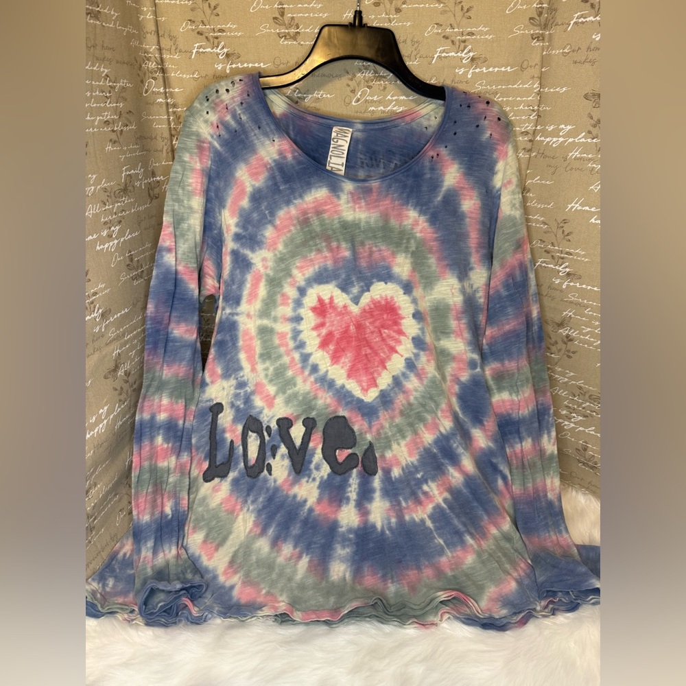 Magnolia Pearl Tie-Dye Love Top - Pink, Blue, White